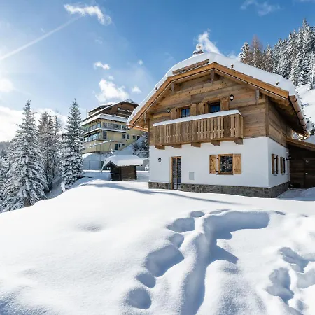 Chalet Luxurious Chalet In Katschberghãhe With Balcony *