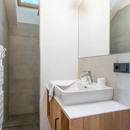 Luxurious Chalet In Katschberghãhe With Balcony