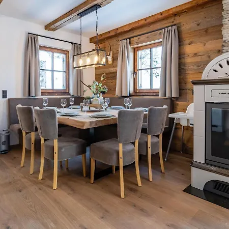 Chalet Luxurious Chalet In Katschberghãhe With Balcony