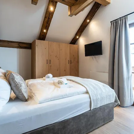 Luxurious Chalet In Katschberghãhe With Balcony *