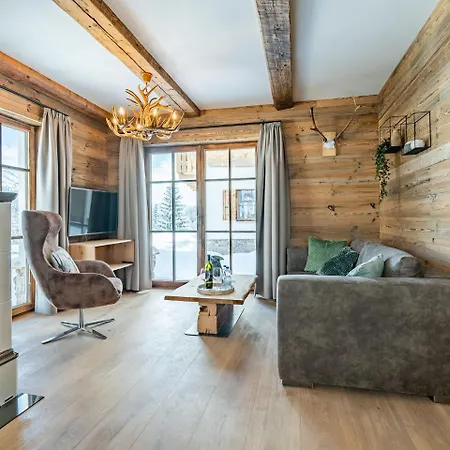 Chalet Luxurious Chalet In Katschberghãhe With Balcony